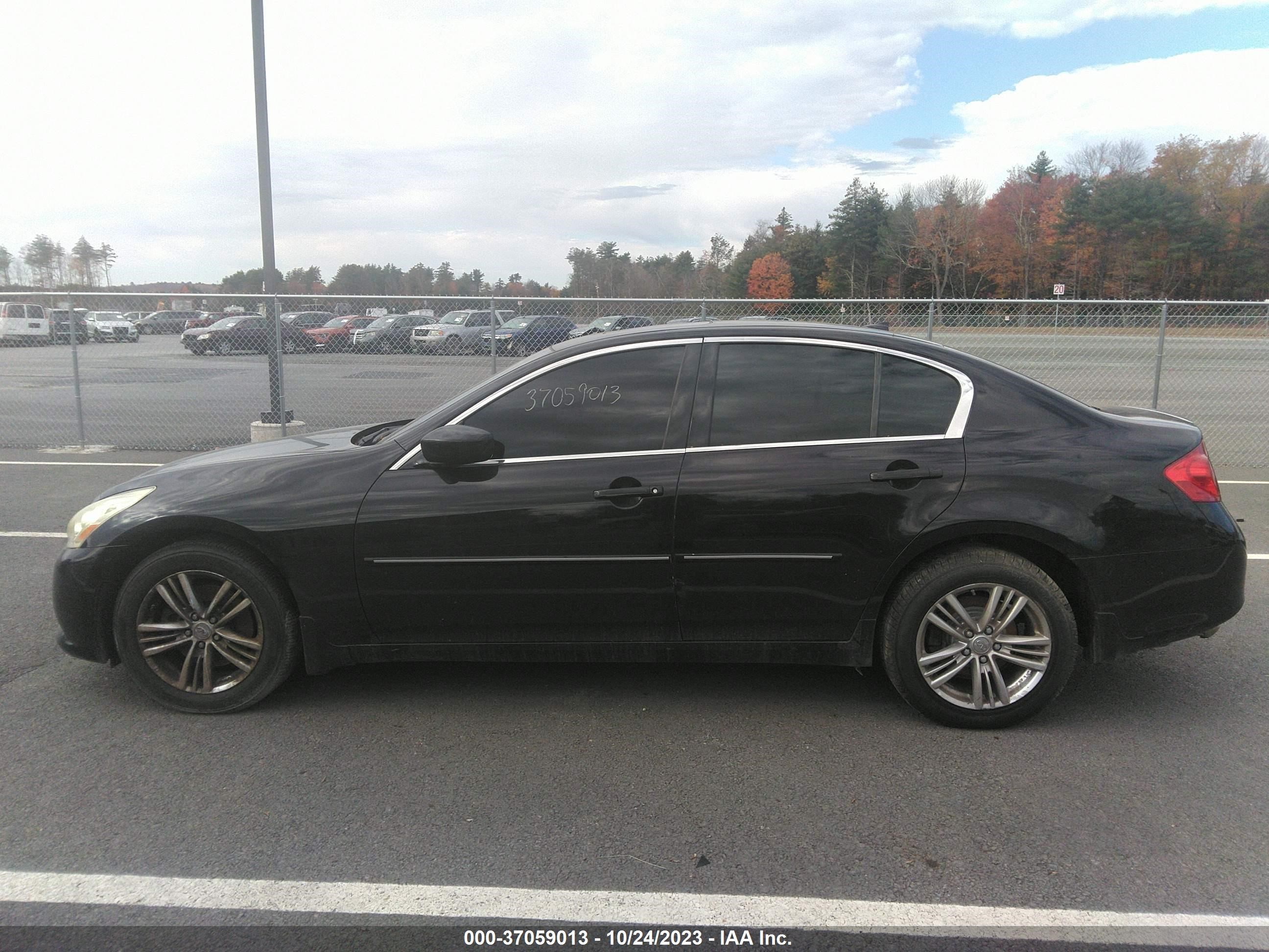 Photo 13 VIN: JN1CV6AR2CM678862 - INFINITI G 