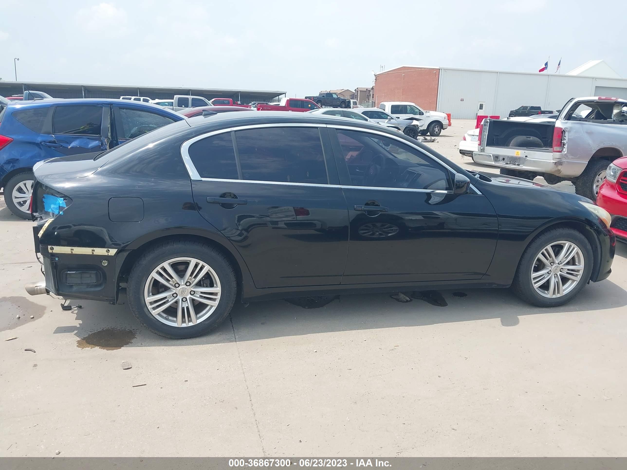 Photo 13 VIN: JN1CV6AR3DM754607 - INFINITI G 