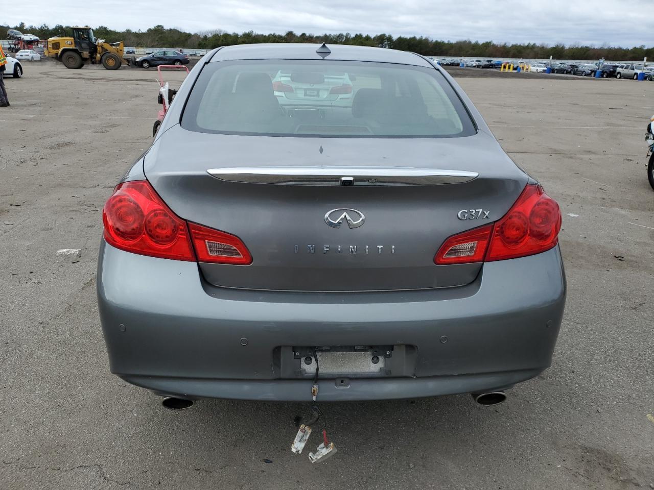 Photo 5 VIN: JN1CV6AR3DM754736 - INFINITI G 