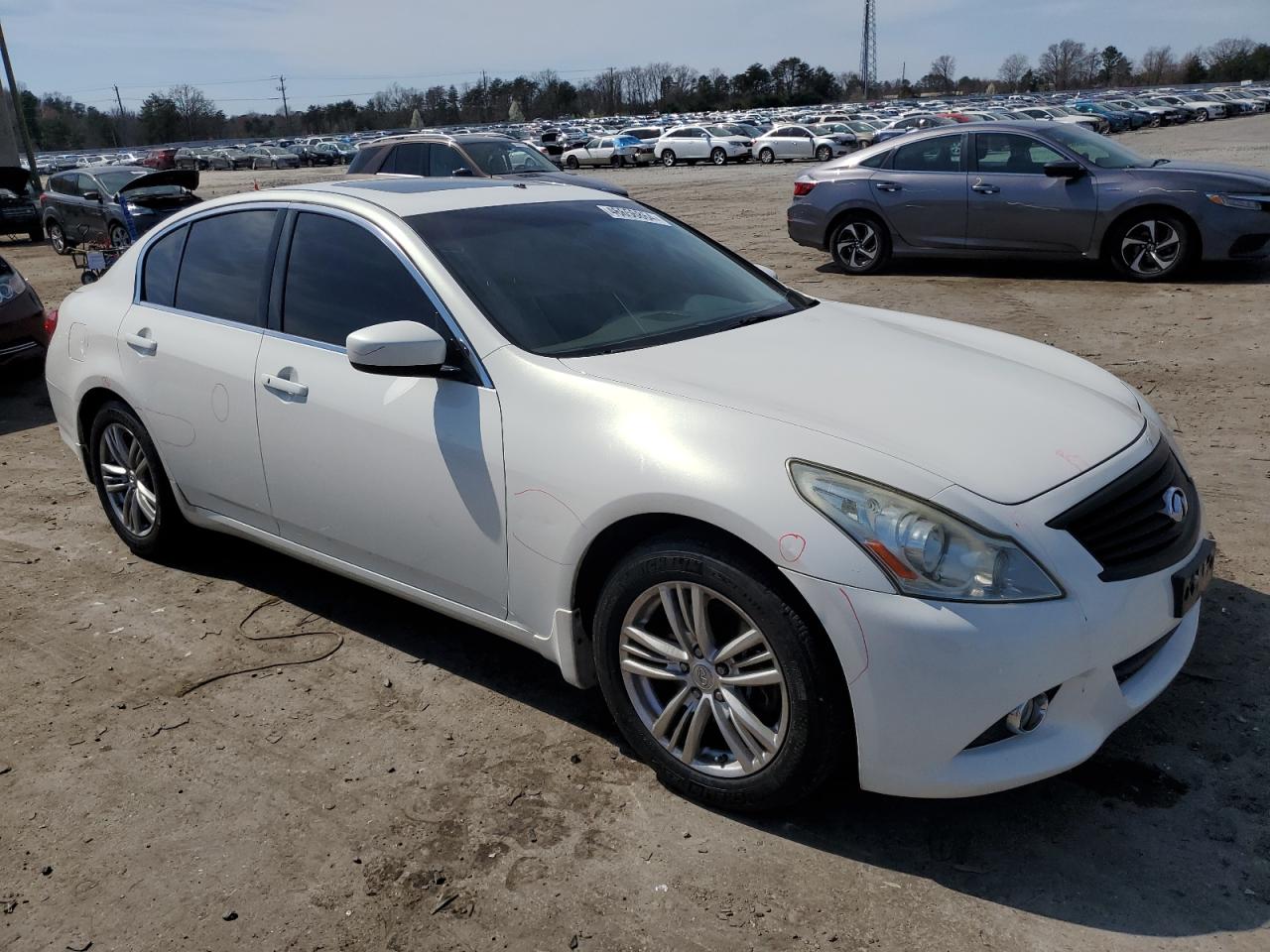 Photo 3 VIN: JN1CV6AR4BM412306 - INFINITI G 