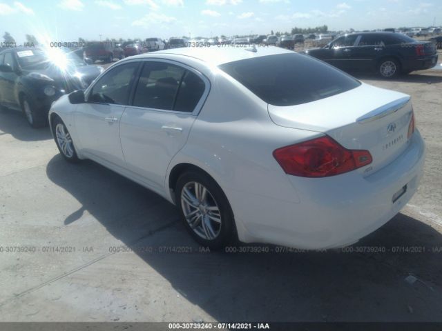 Photo 2 VIN: JN1CV6AR4FM650288 - INFINITI Q40 