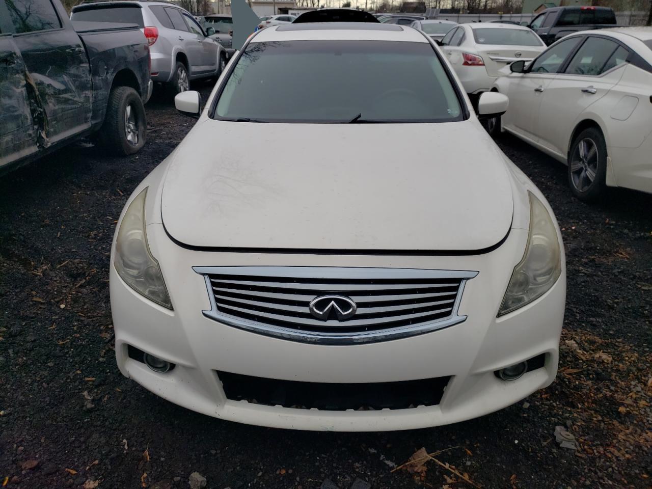 Photo 4 VIN: JN1CV6AR5BM356201 - INFINITI G 