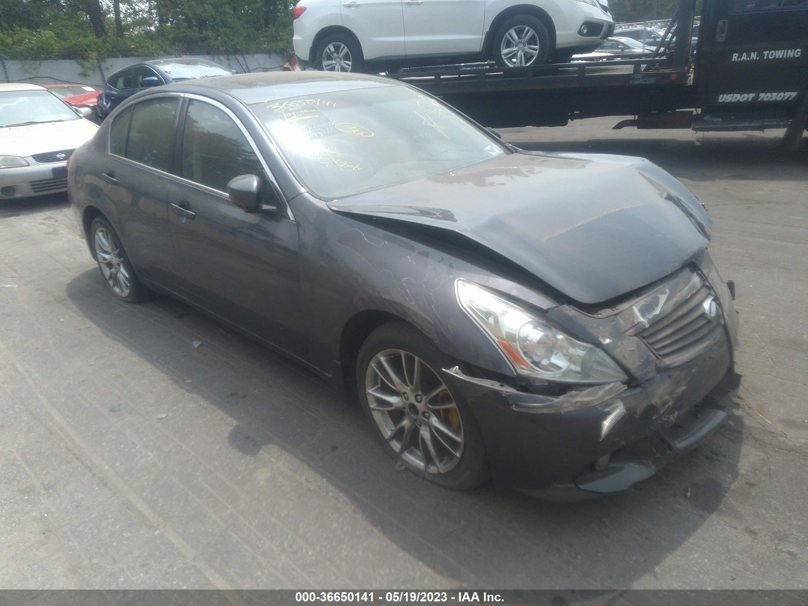 Photo 0 VIN: JN1CV6AR5BM403873 - INFINITI G 