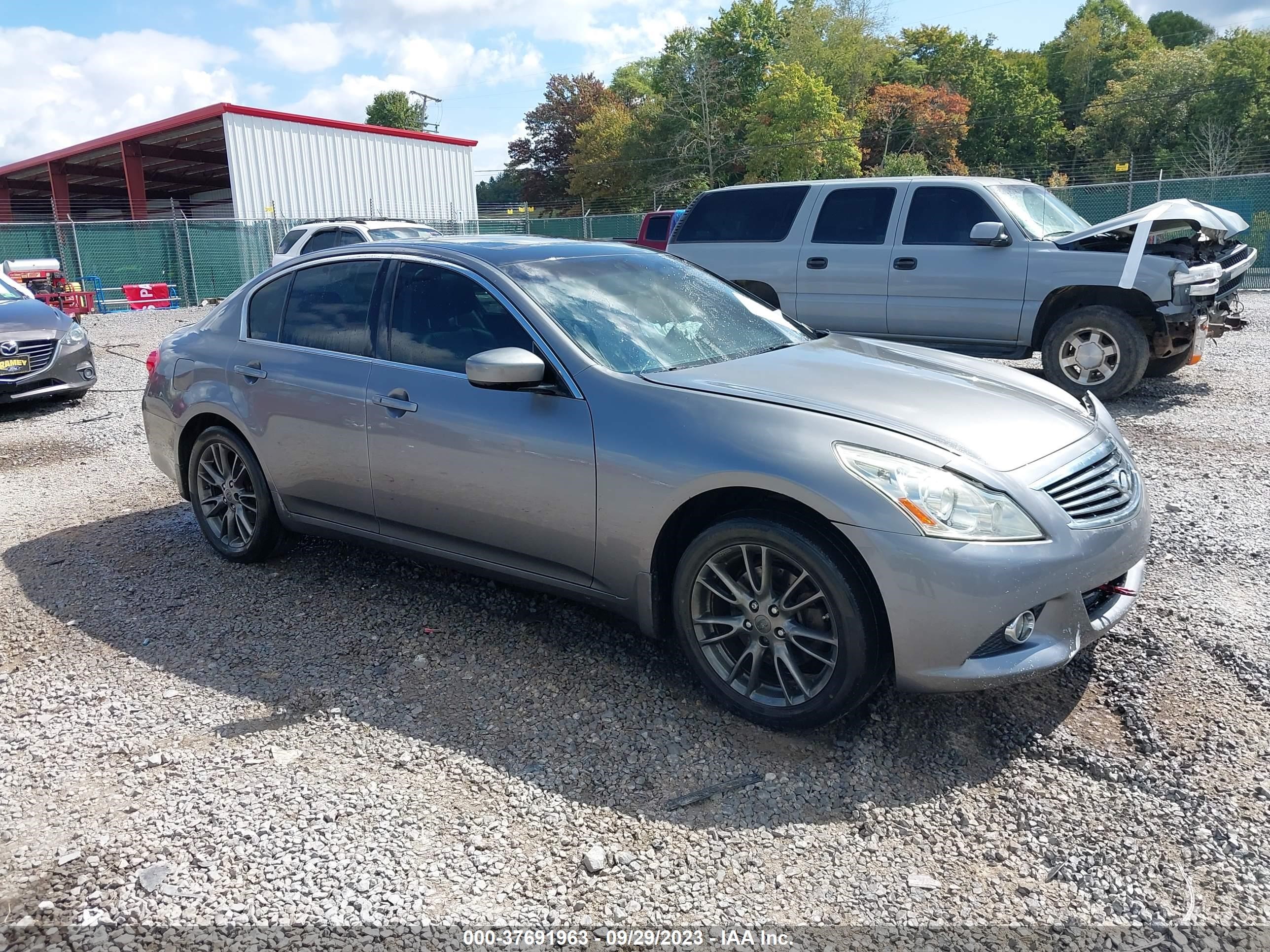 Photo 1 VIN: JN1CV6AR5CM670285 - INFINITI G 