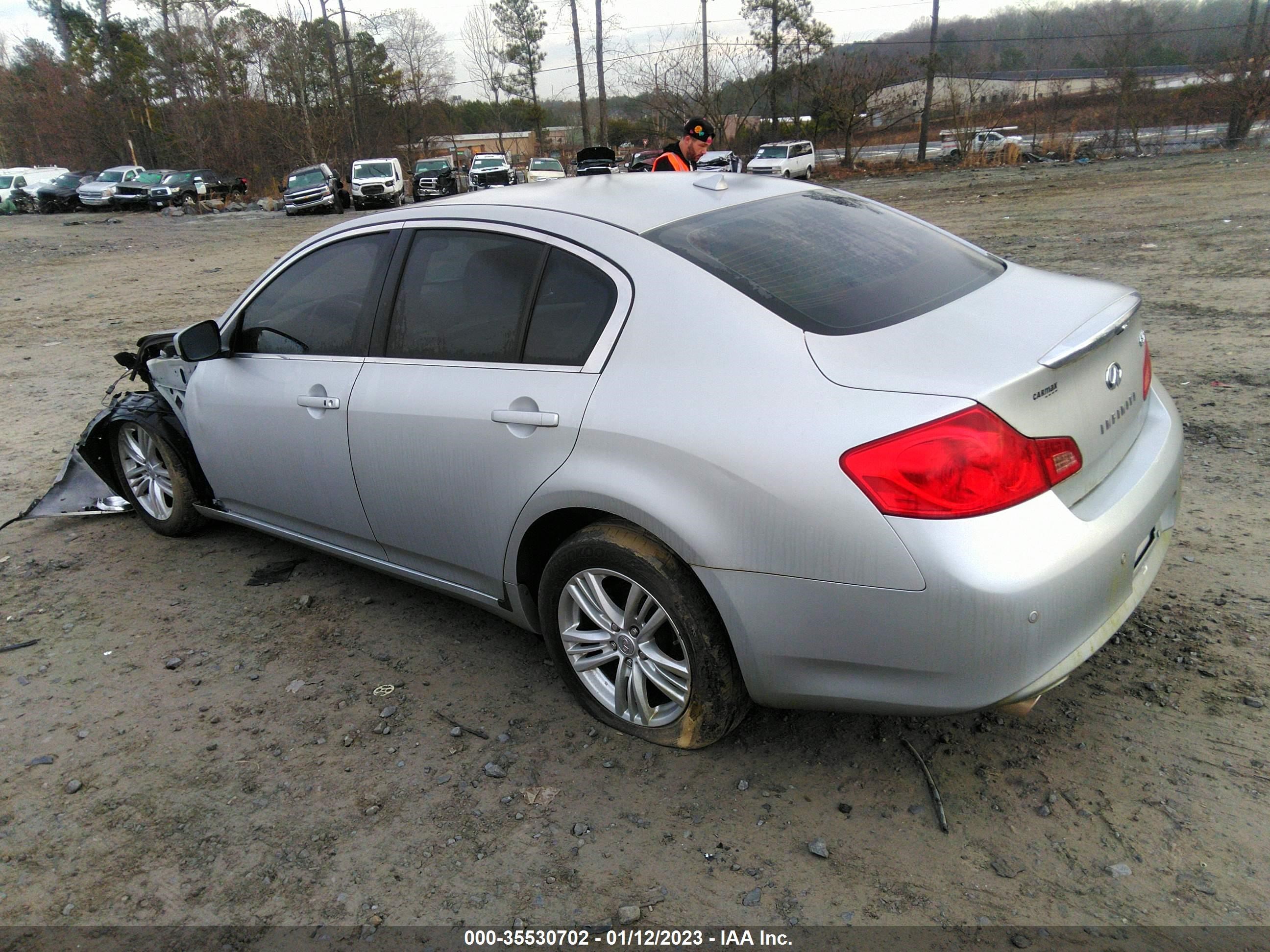 Photo 2 VIN: JN1CV6AR5DM769898 - INFINITI G 