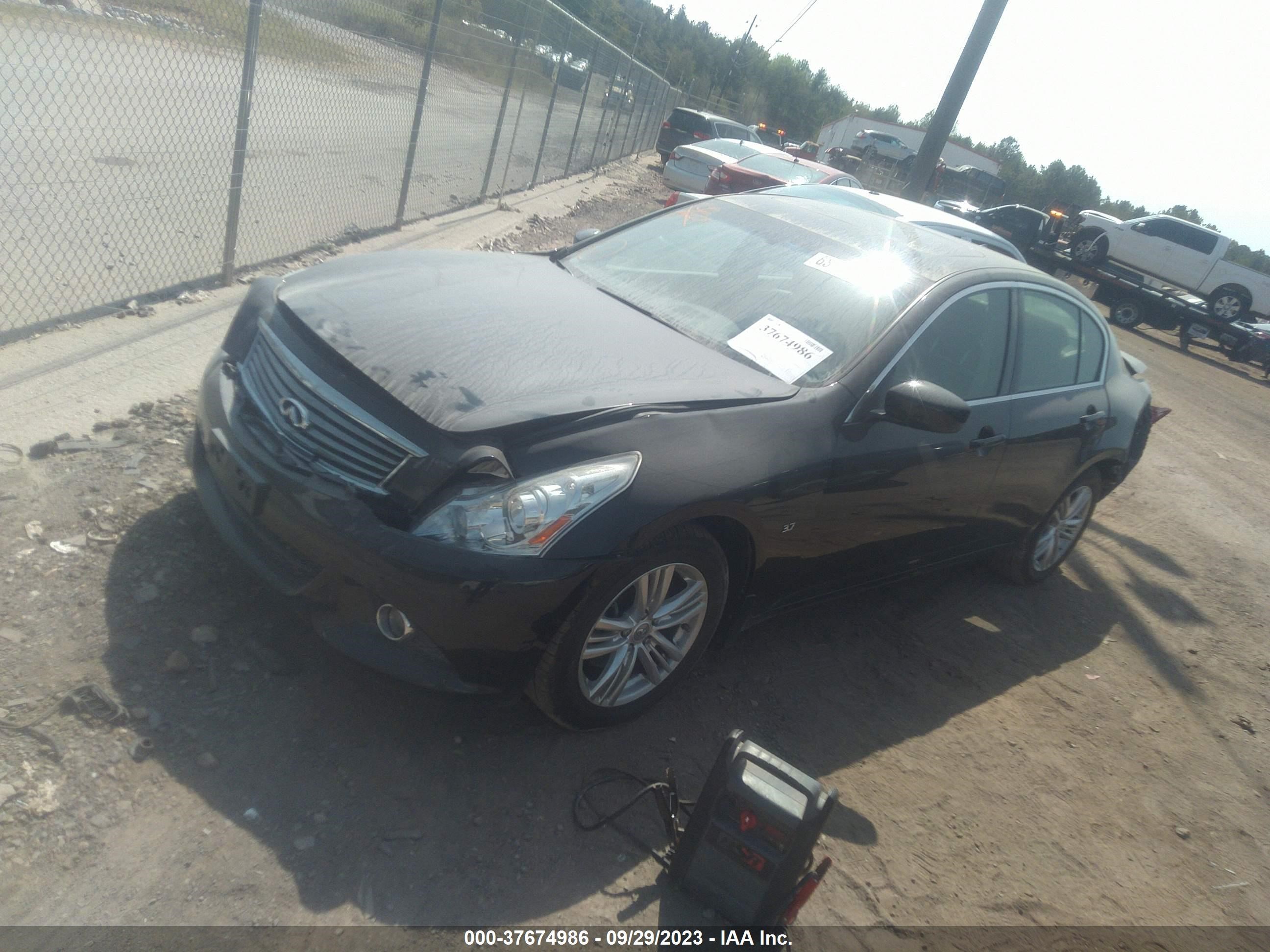 Photo 1 VIN: JN1CV6AR5FM522500 - INFINITI Q40 