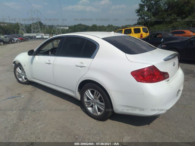 Photo 2 VIN: JN1CV6AR5FM524442 - INFINITI Q40 