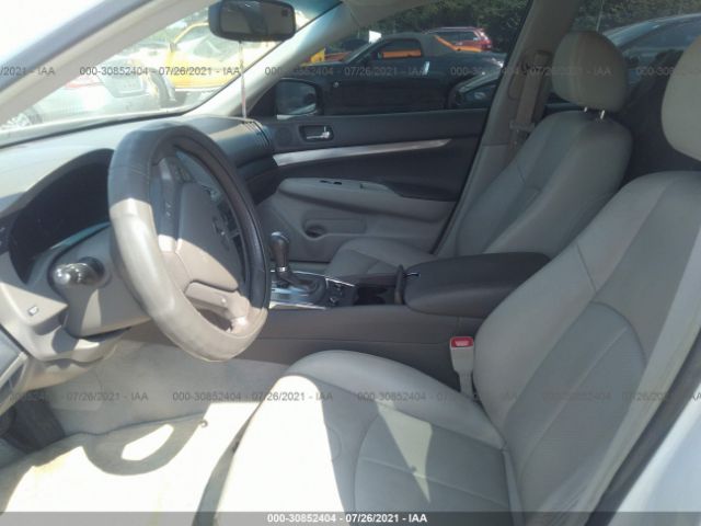 Photo 4 VIN: JN1CV6AR5FM524442 - INFINITI Q40 