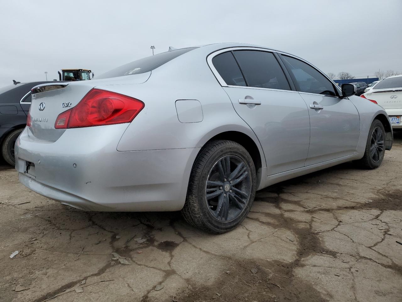 Photo 3 VIN: JN1CV6AR6AM253853 - INFINITI G 