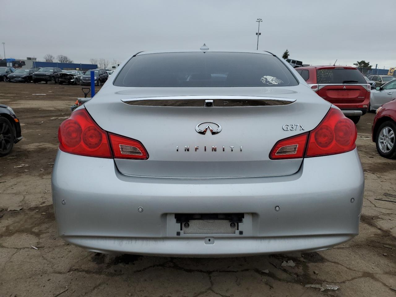 Photo 6 VIN: JN1CV6AR6AM253853 - INFINITI G 