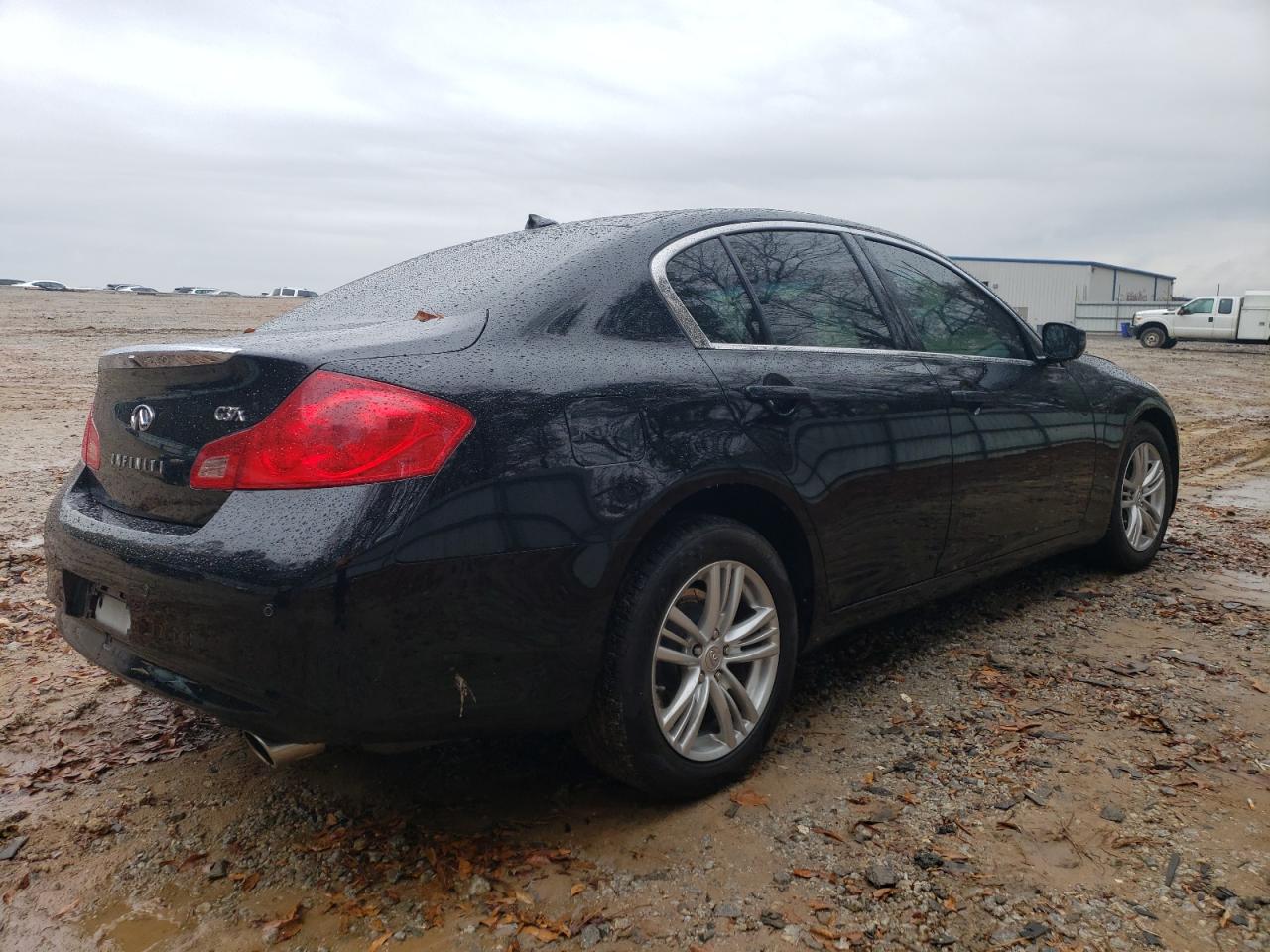 Photo 2 VIN: JN1CV6AR7AM454306 - INFINITI G 