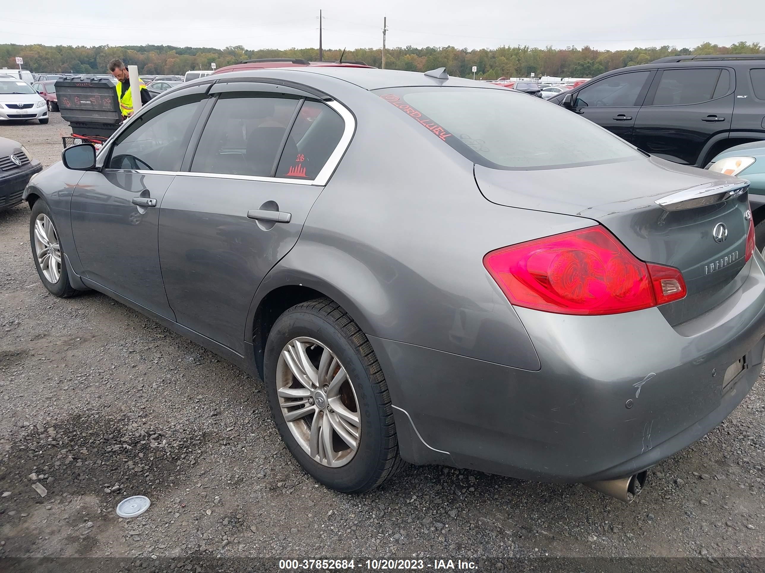 Photo 2 VIN: JN1CV6AR7CM679666 - INFINITI G 