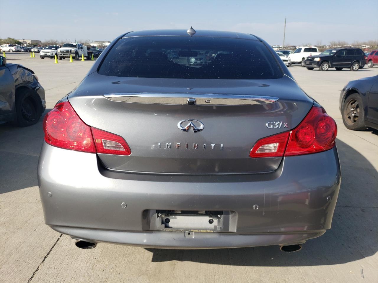 Photo 5 VIN: JN1CV6AR7DM750589 - INFINITI G 