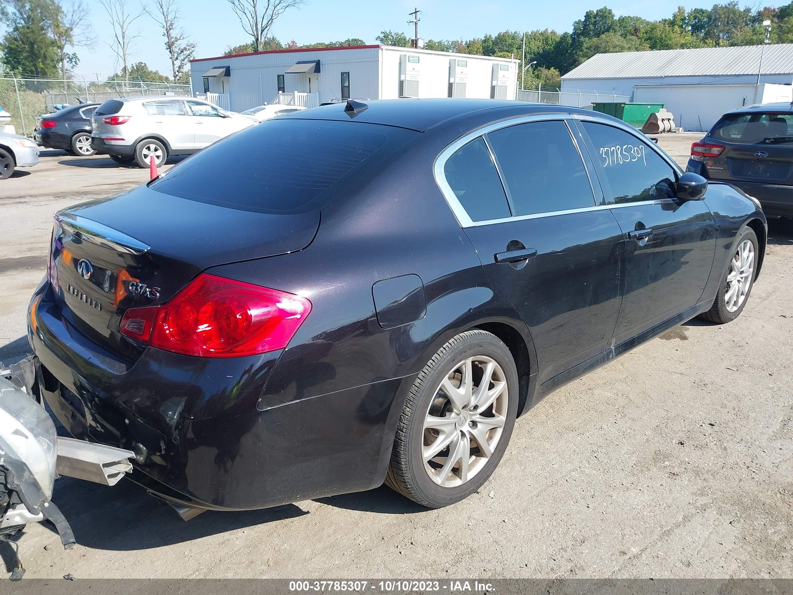 Photo 3 VIN: JN1CV6AR7DM755534 - INFINITI G 