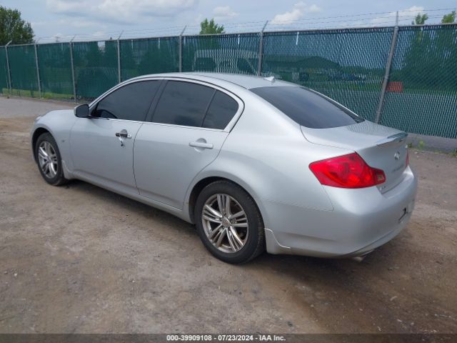 Photo 2 VIN: JN1CV6AR7FM520618 - INFINITI Q40 