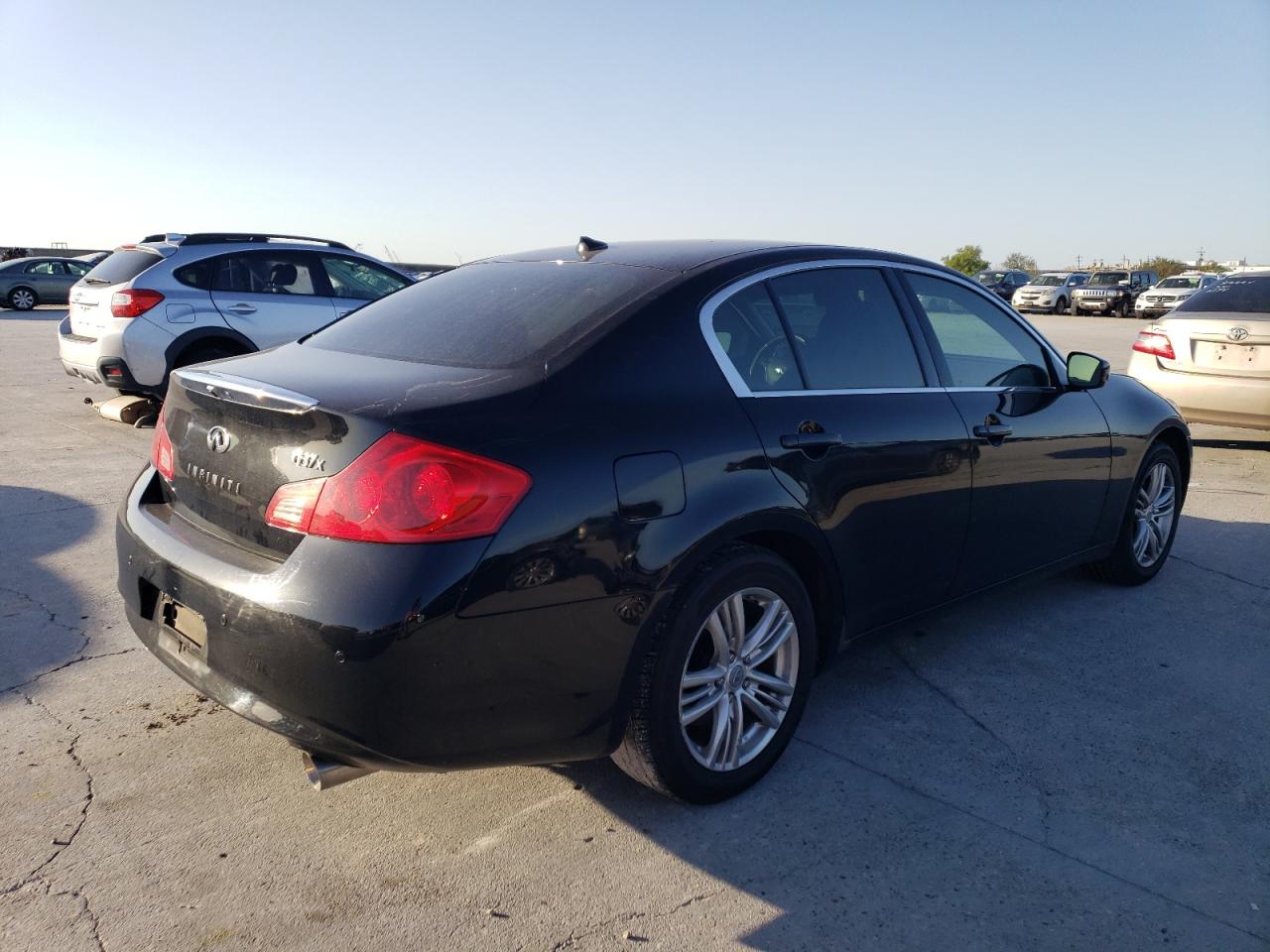 Photo 2 VIN: JN1CV6AR8CM673746 - INFINITI G 