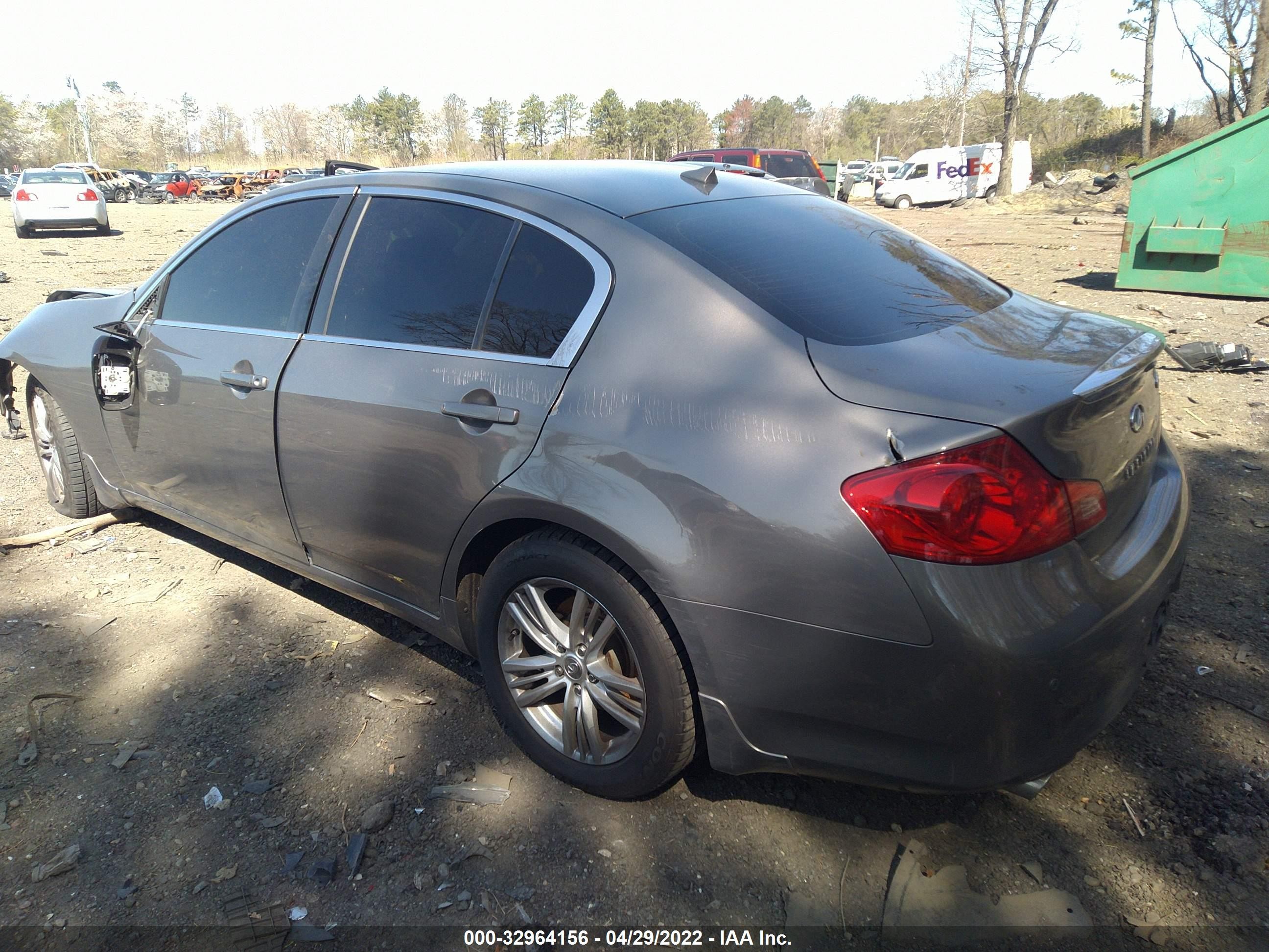 Photo 2 VIN: JN1CV6AR8DM350797 - INFINITI G 