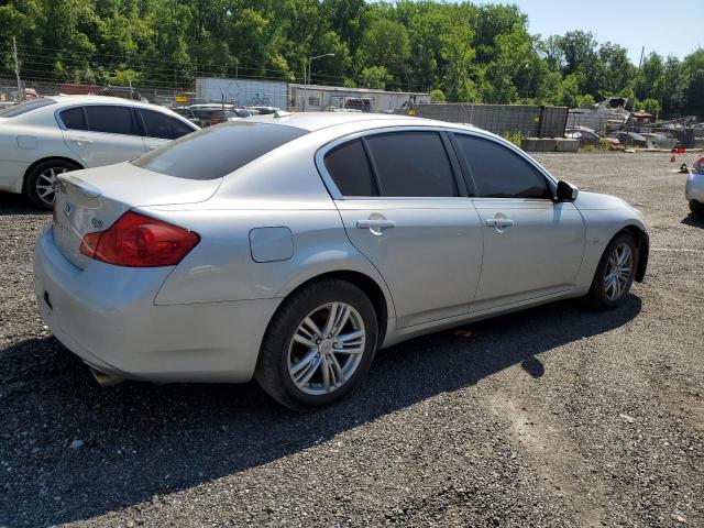 Photo 2 VIN: JN1CV6AR8FM520742 - INFINITI Q40 