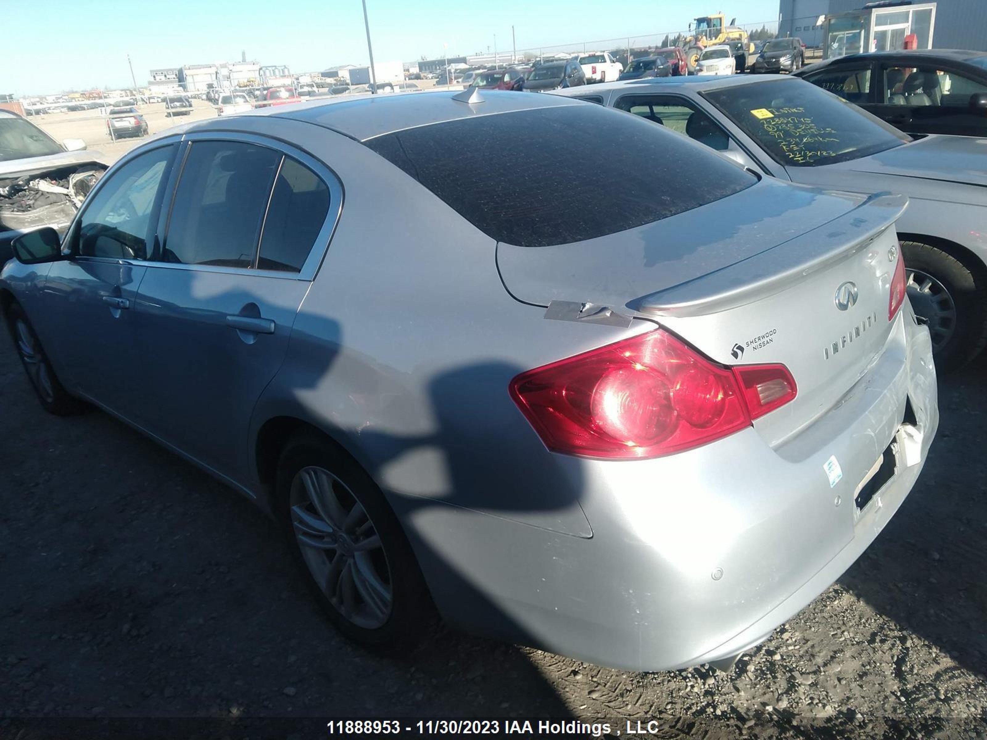 Photo 2 VIN: JN1CV6AR9DM350789 - INFINITI G 