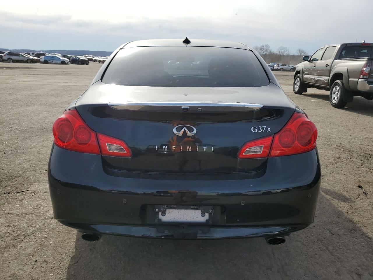 Photo 5 VIN: JN1CV6AR9DM757186 - INFINITI G 