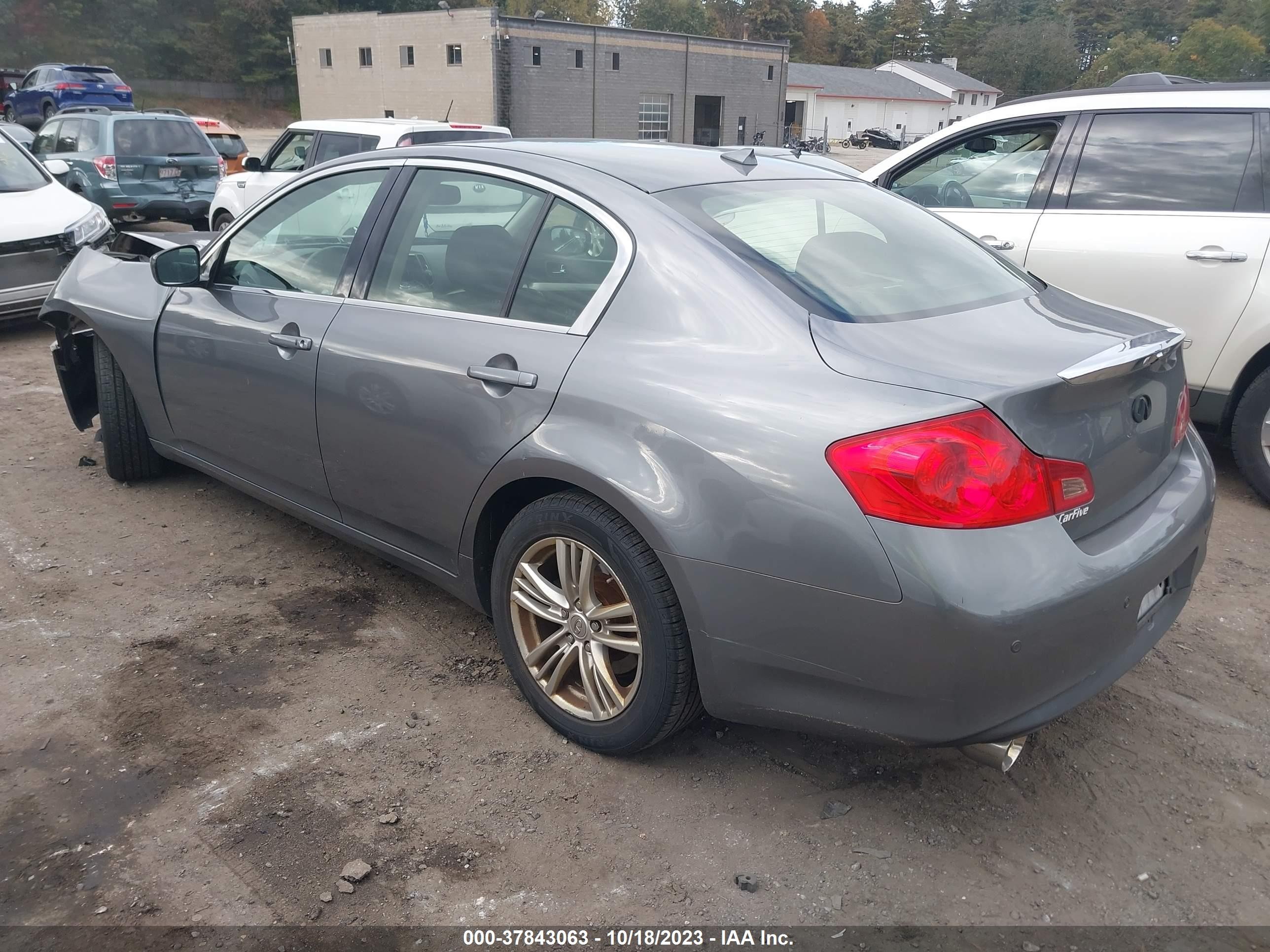 Photo 2 VIN: JN1CV6ARXDM766172 - INFINITI G 