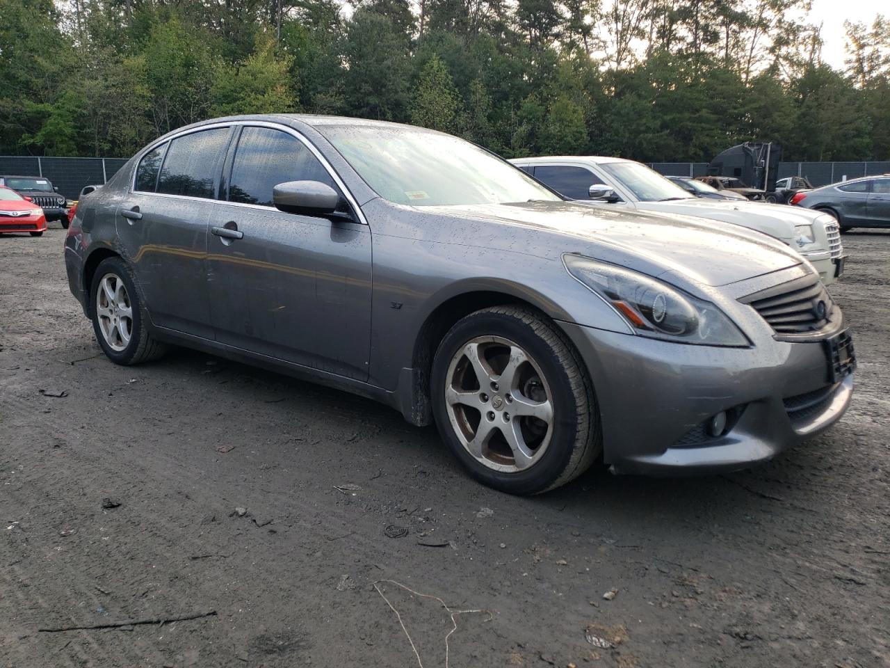 Photo 3 VIN: JN1CV6ARXFM524632 - INFINITI Q40 