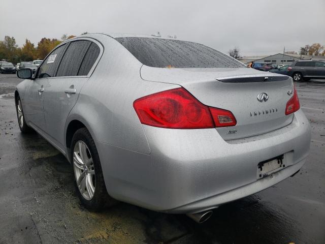 Photo 2 VIN: JN1CV6ARXFM650828 - INFINITI Q40 