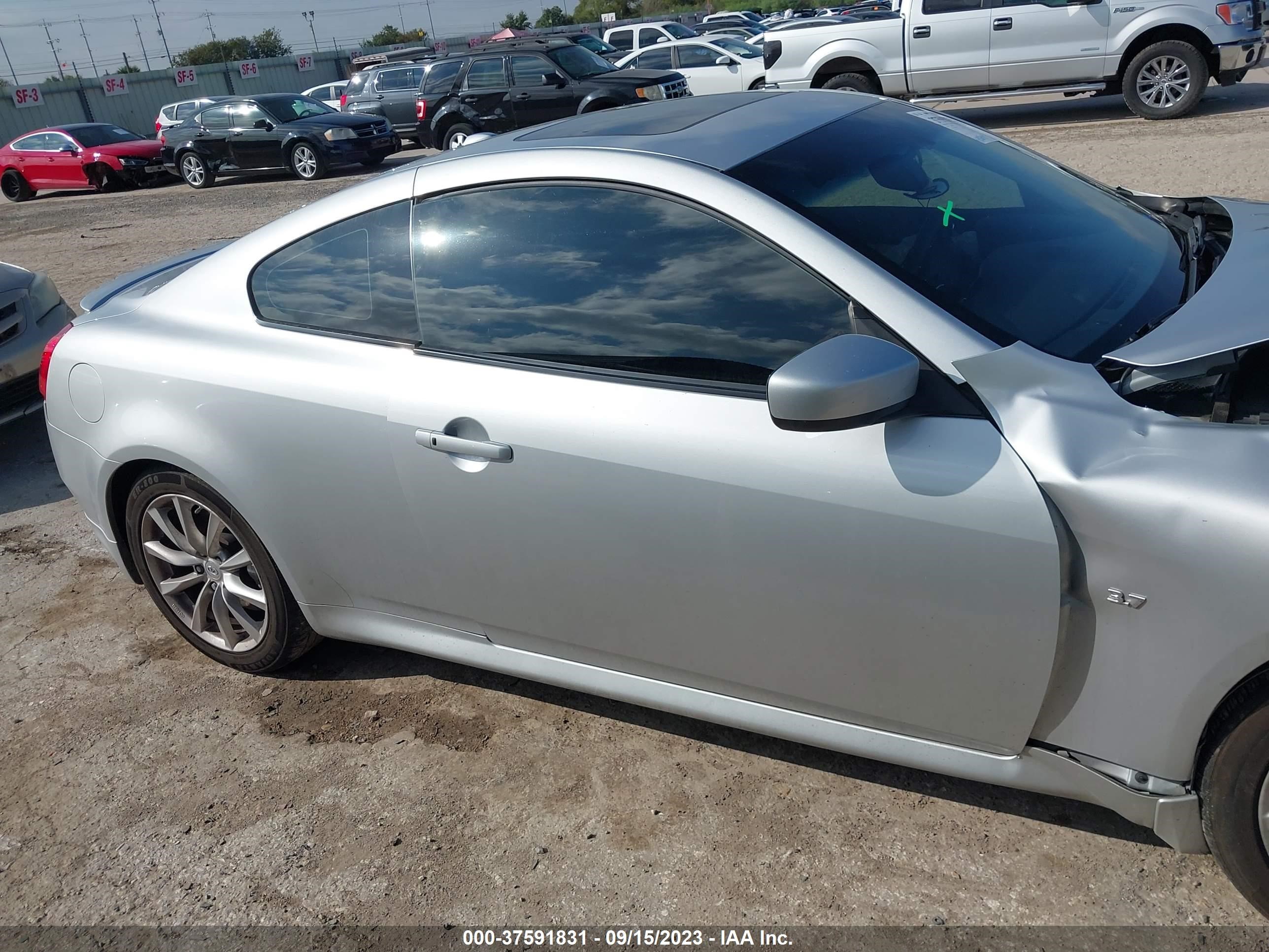 Photo 13 VIN: JN1CV6EK0EM111565 - INFINITI Q60 