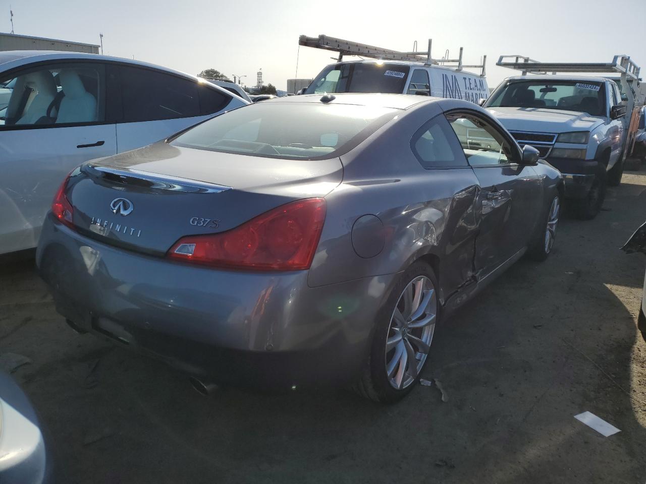 Photo 2 VIN: JN1CV6EK2AM104966 - INFINITI G 