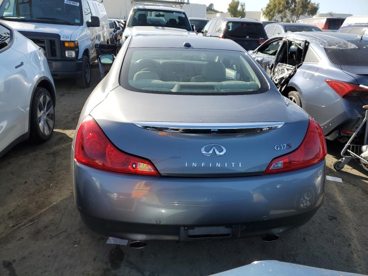 Photo 5 VIN: JN1CV6EK2AM104966 - INFINITI G 