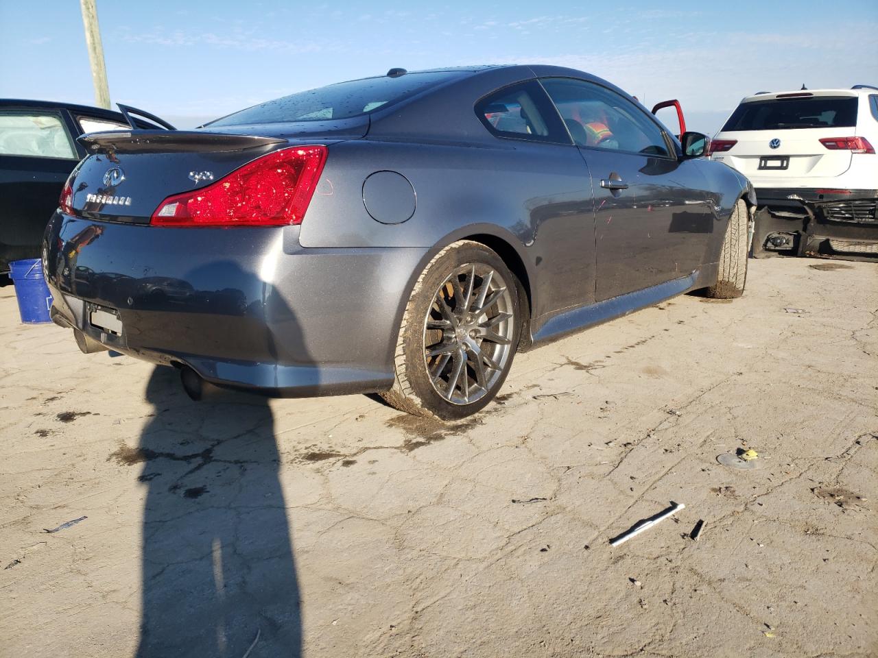 Photo 2 VIN: JN1CV6EK2EM110157 - INFINITI Q60 