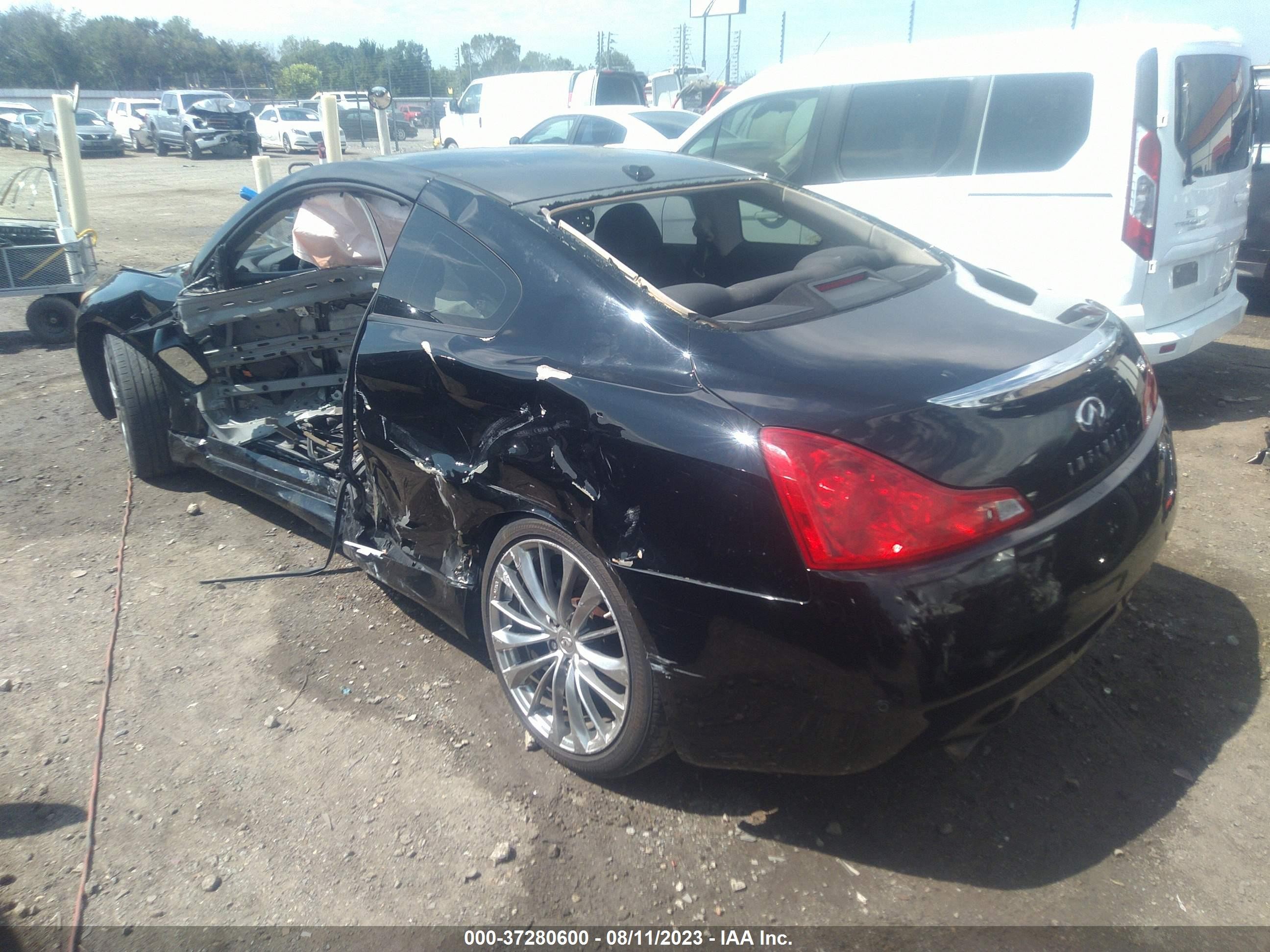 Photo 2 VIN: JN1CV6EK4CM422655 - INFINITI G 