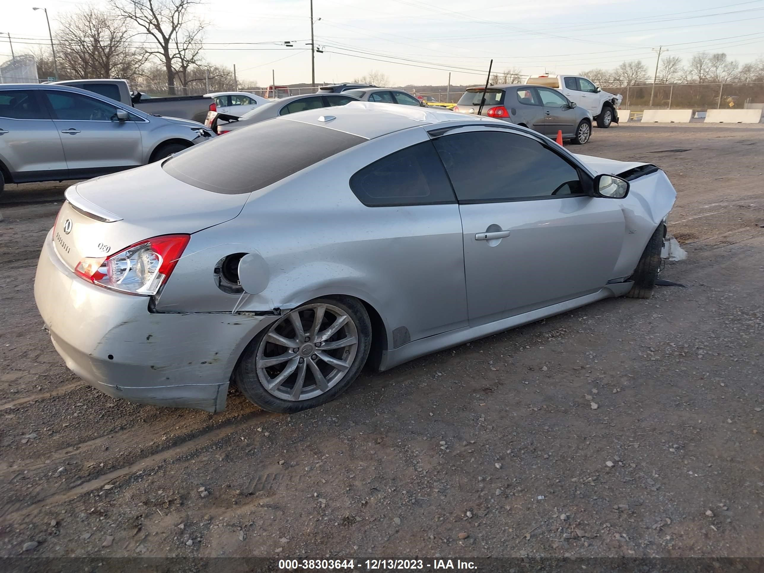 Photo 3 VIN: JN1CV6EK6EM110551 - INFINITI Q60 