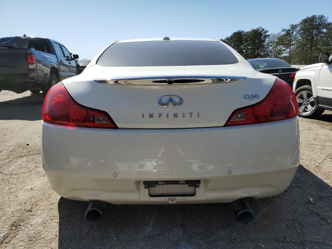 Photo 5 VIN: JN1CV6EK6EM110923 - INFINITI Q60 