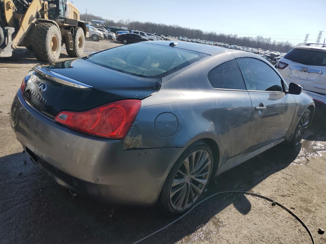 Photo 2 VIN: JN1CV6EK6EM113451 - INFINITI Q60 