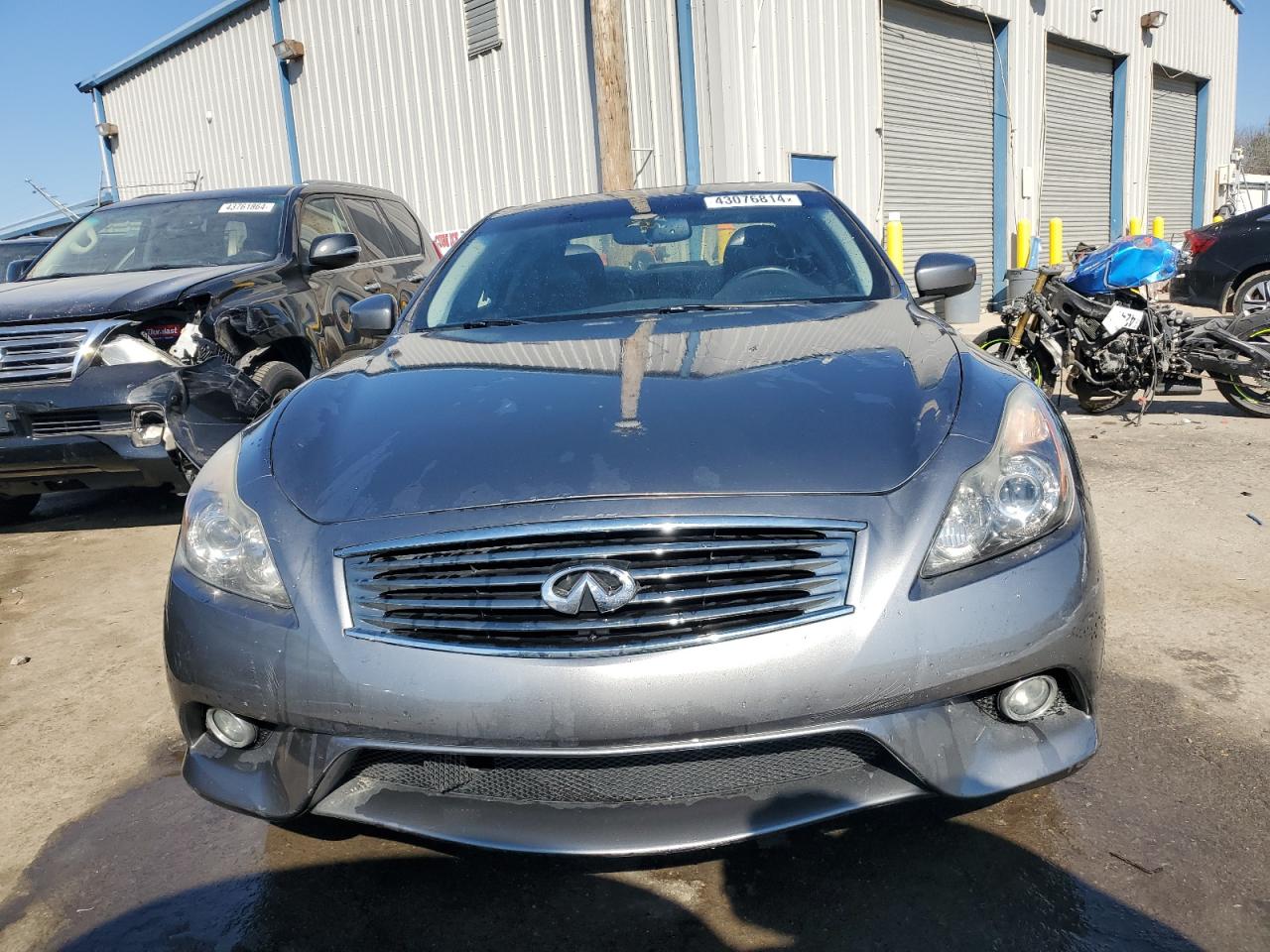 Photo 4 VIN: JN1CV6EK6EM113451 - INFINITI Q60 