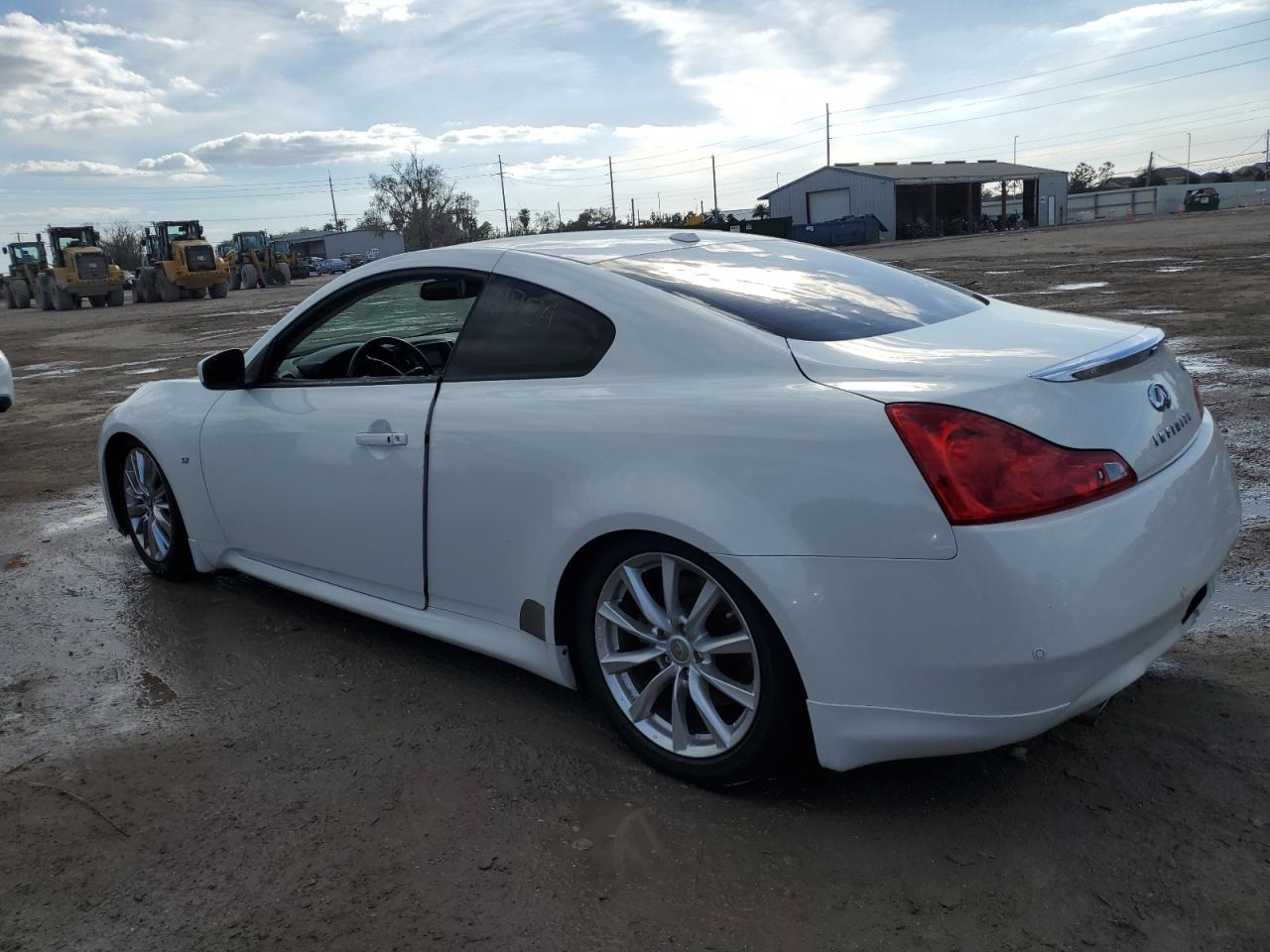 Photo 1 VIN: JN1CV6EK7EM112115 - INFINITI Q60 