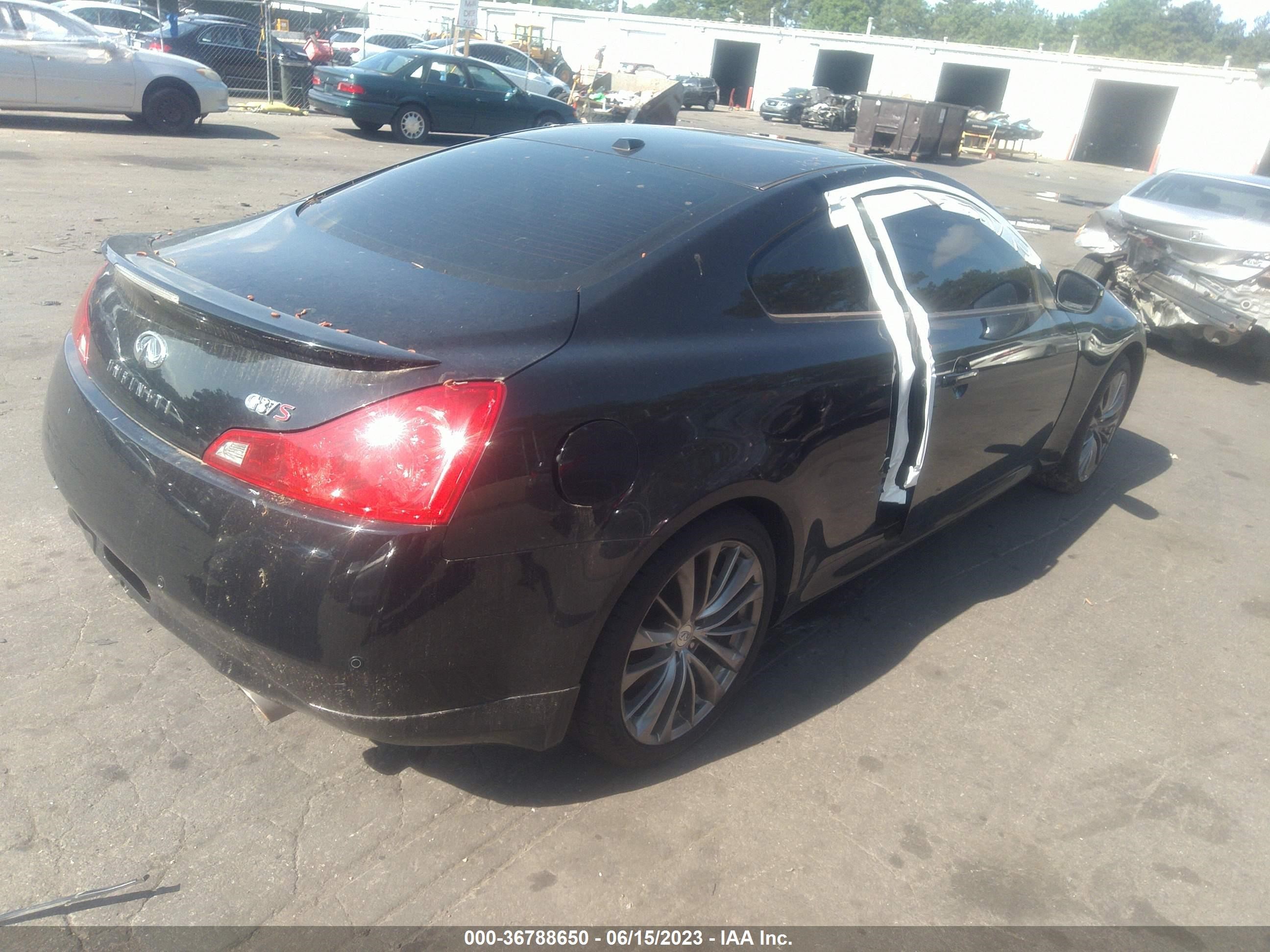 Photo 3 VIN: JN1CV6EK8DM923887 - INFINITI G 