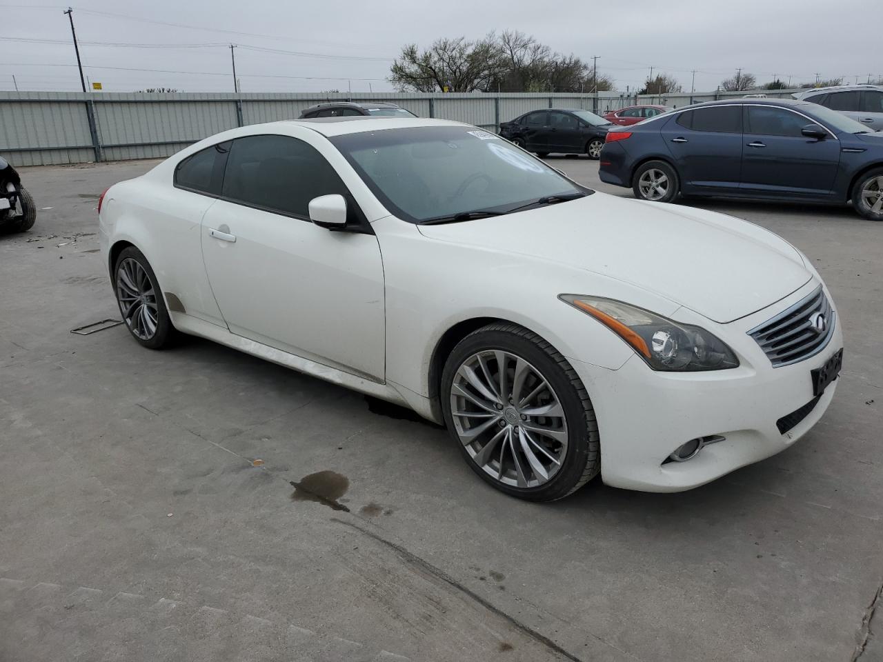 Photo 3 VIN: JN1CV6EK9DM900618 - INFINITI G 