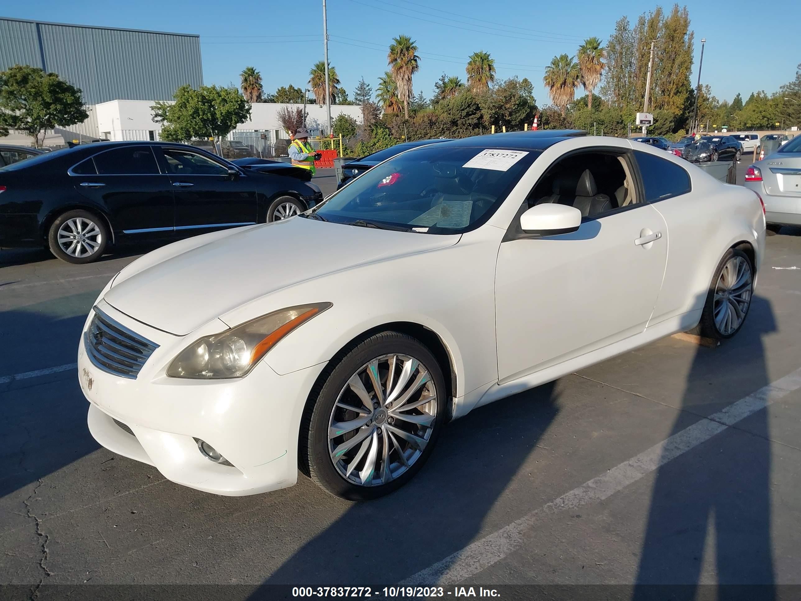 Photo 1 VIN: JN1CV6EKXBM215170 - INFINITI G 