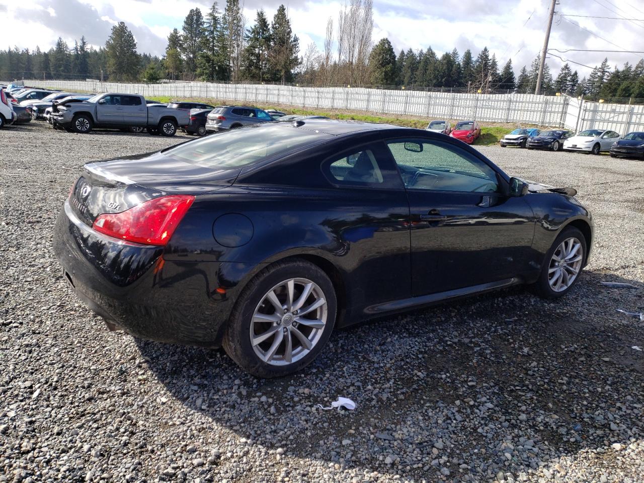 Photo 2 VIN: JN1CV6EL0CM472445 - INFINITI G 