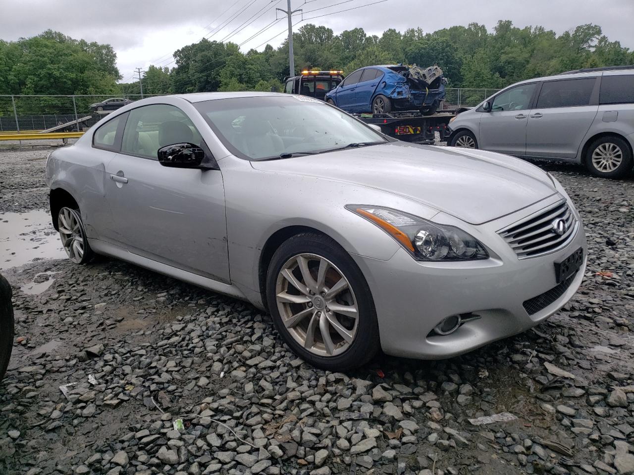 Photo 3 VIN: JN1CV6EL0CM473126 - INFINITI G 