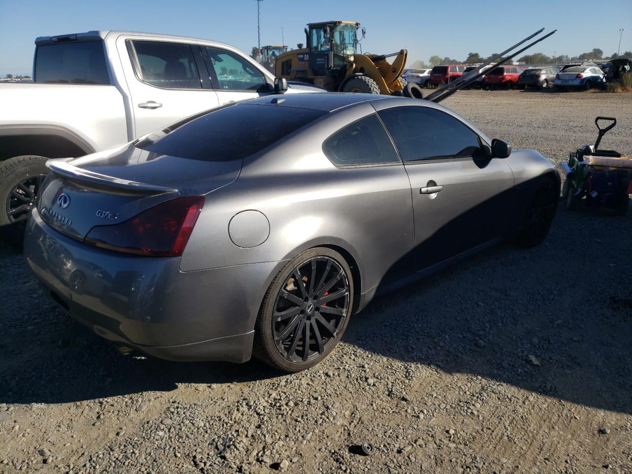 Photo 2 VIN: JN1CV6EL2BM262721 - INFINITI G 