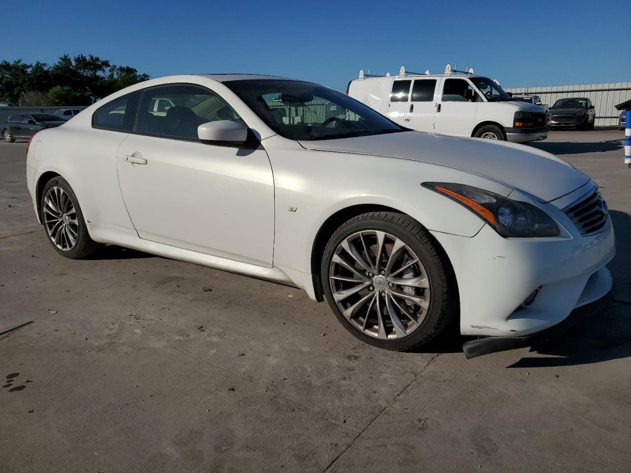 Photo 3 VIN: JN1CV6EL5EM130007 - INFINITI Q60 