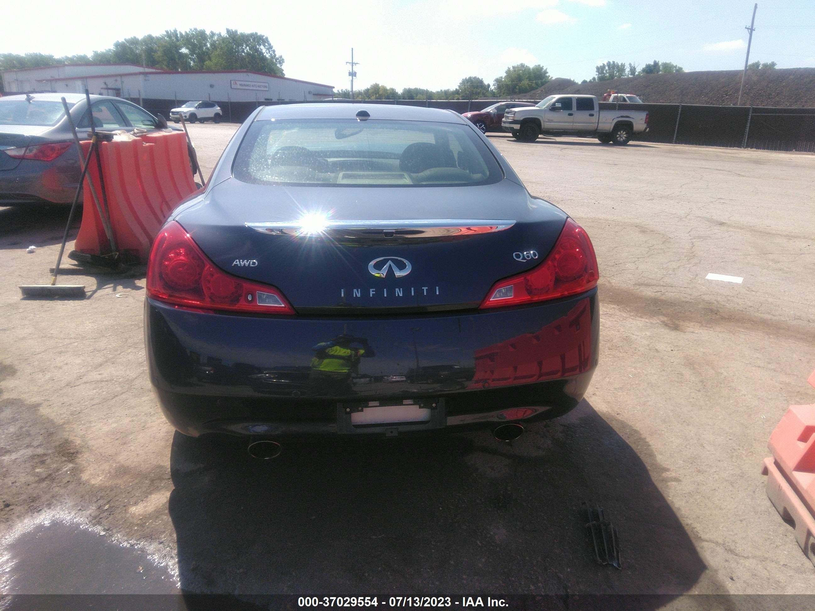 Photo 16 VIN: JN1CV6EL7FM890215 - INFINITI Q60 