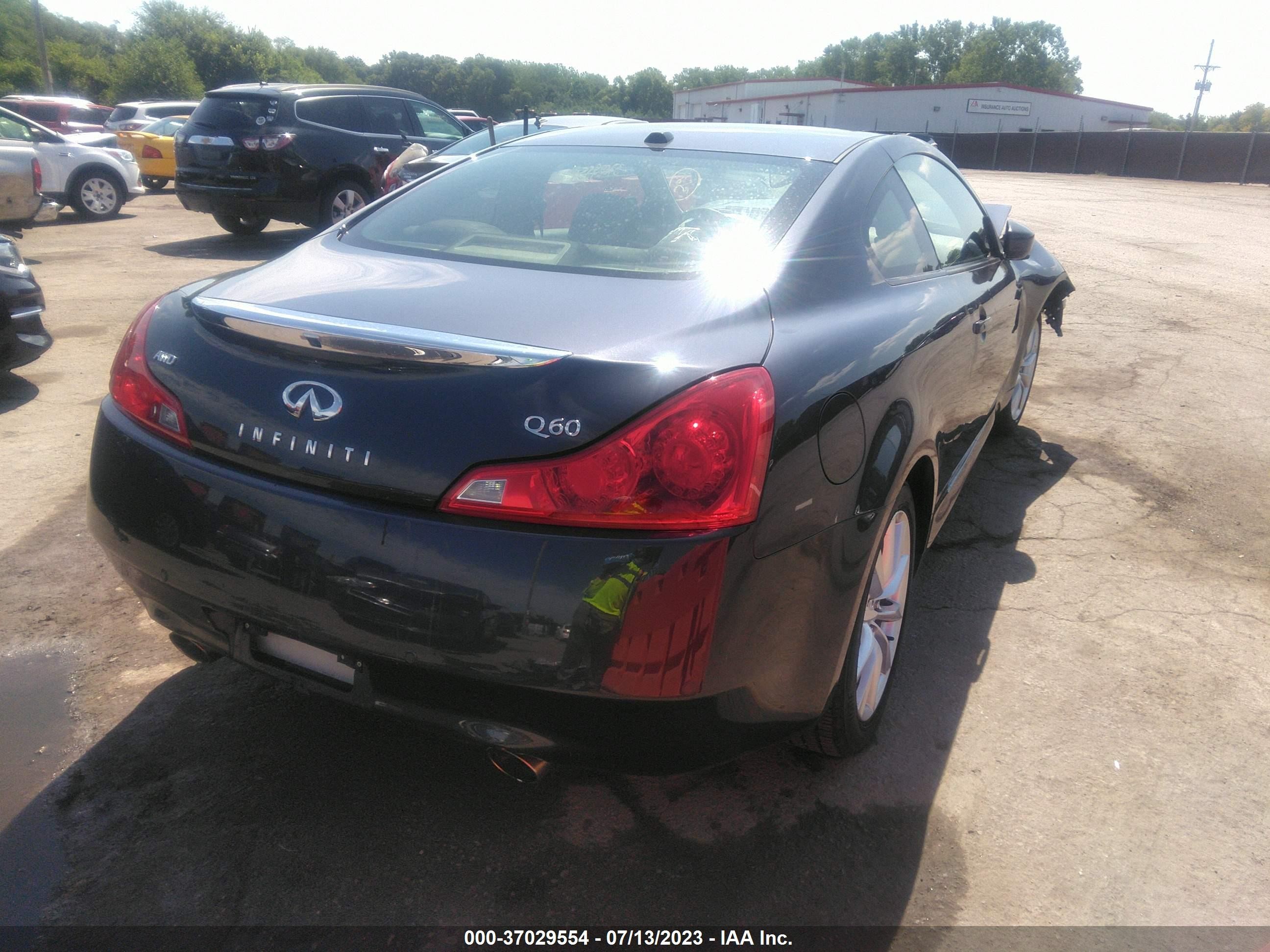 Photo 3 VIN: JN1CV6EL7FM890215 - INFINITI Q60 