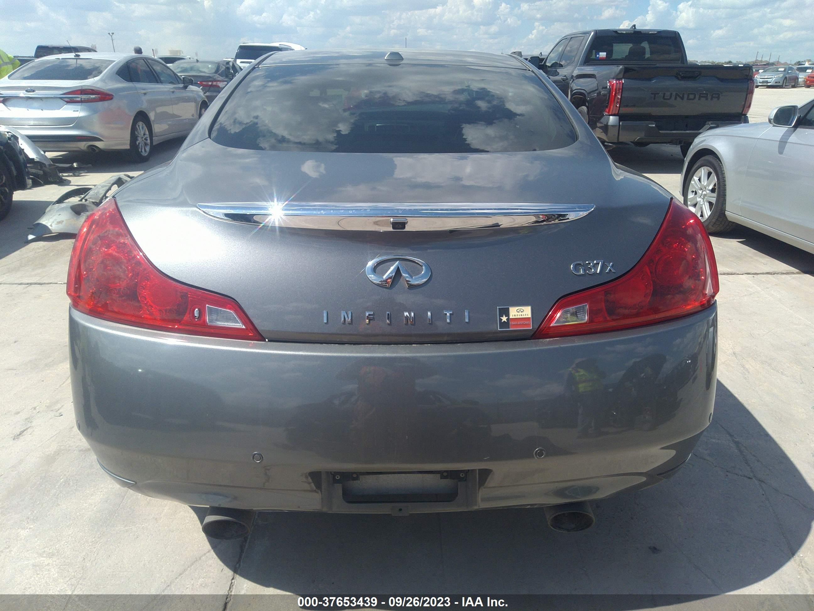 Photo 15 VIN: JN1CV6EL9DM950105 - INFINITI G 