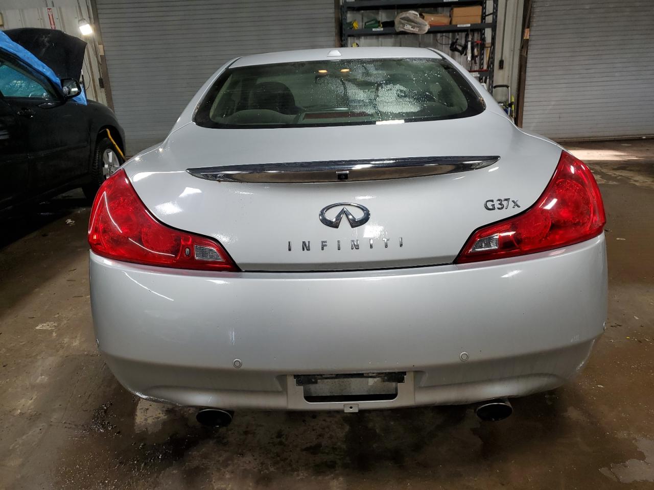 Photo 5 VIN: JN1CV6EL9DM980639 - INFINITI G 