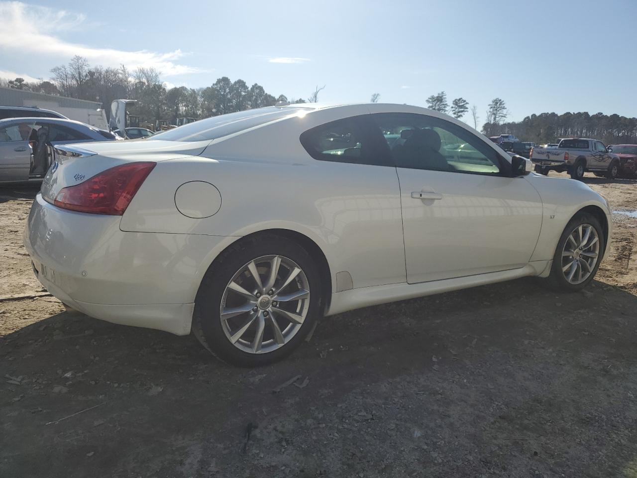 Photo 2 VIN: JN1CV6EL9EM130026 - INFINITI Q60 