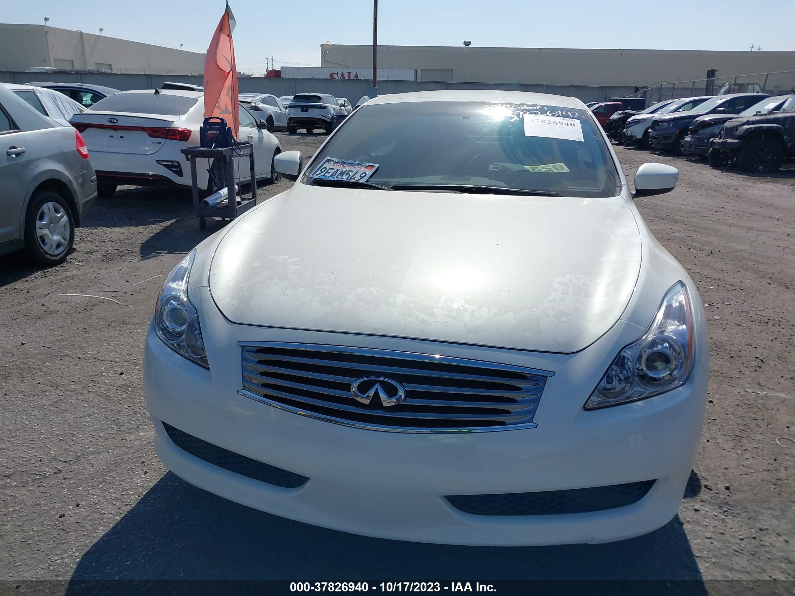 Photo 12 VIN: JN1CV6FE1AM352277 - INFINITI G 